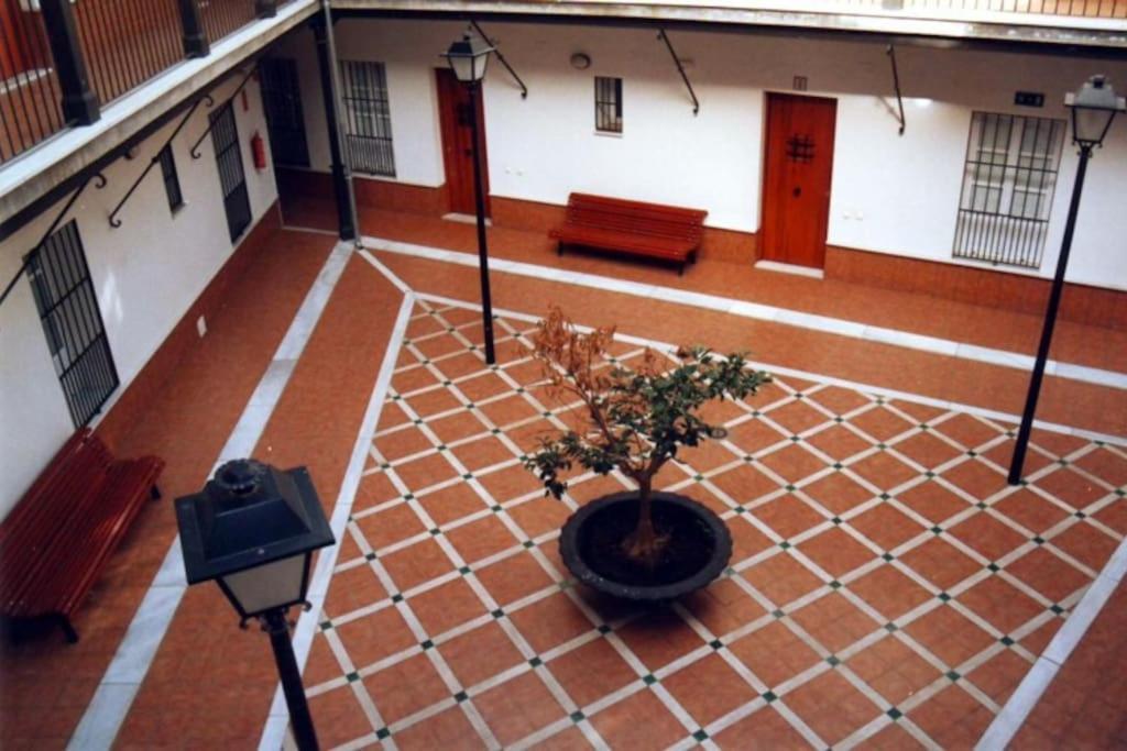 Apartamento Plaza De San Bernardo 4 Севілья Екстер'єр фото